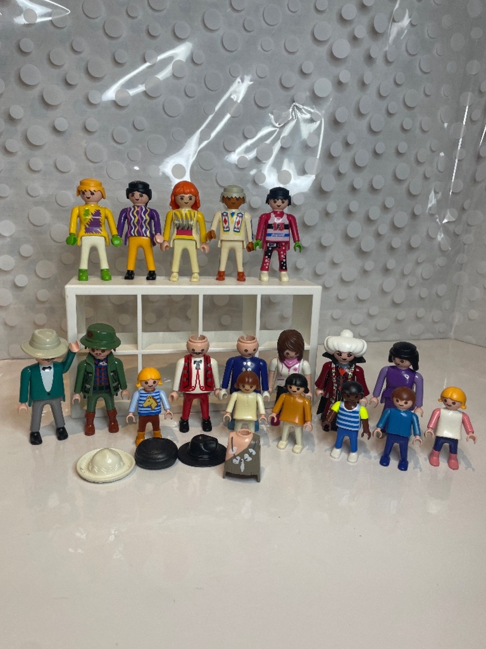 Vintage 80s/90s Playmobil figures bundle (18)